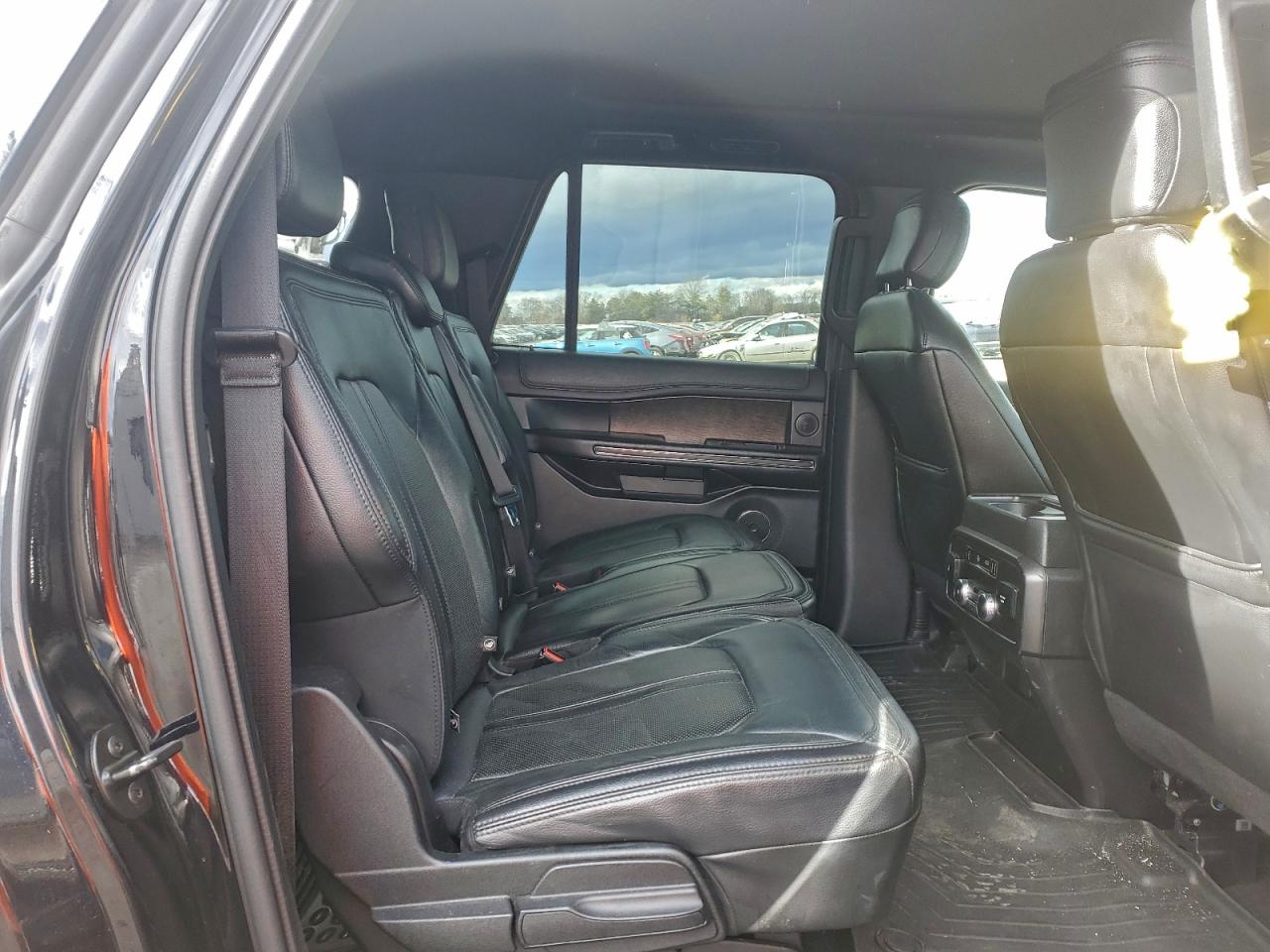 Ford Expedition Max Limited Image 10
