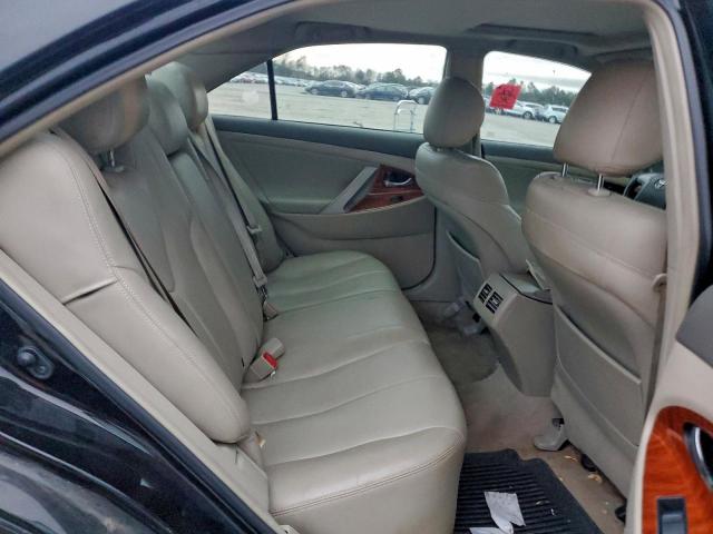Toyota Camry Base Image 12