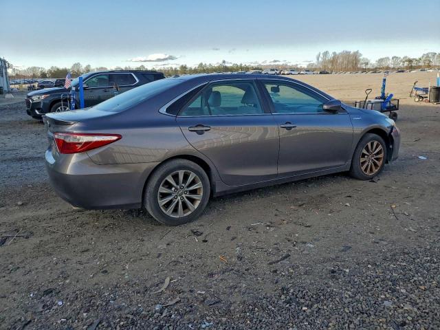 Toyota Camry Hybrid Image 3