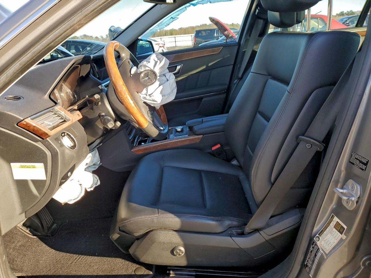 Mercedes-Benz E-Class 350 4matic Image 4