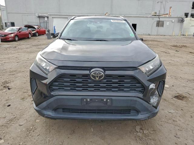 Toyota RAV4 Le Image 4