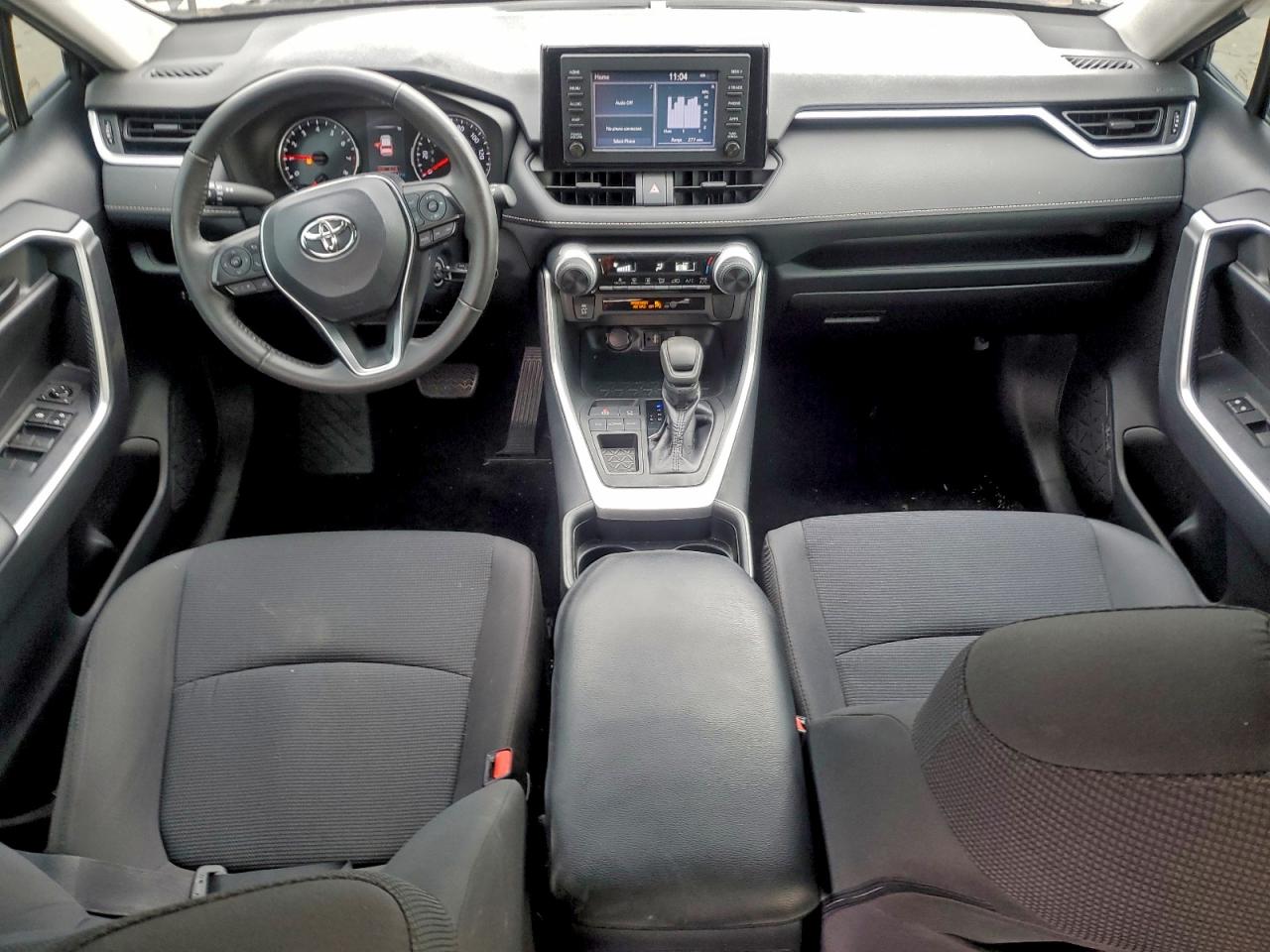 Toyota RAV4 Le Image 9
