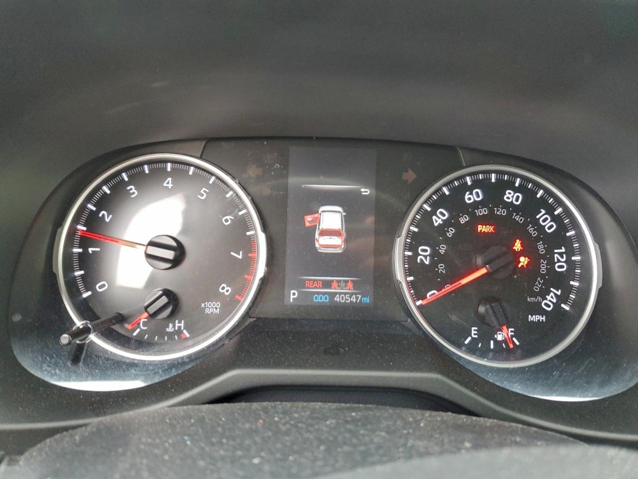 Toyota RAV4 Le Image 7