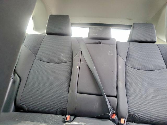 Toyota RAV4 Le Image 10