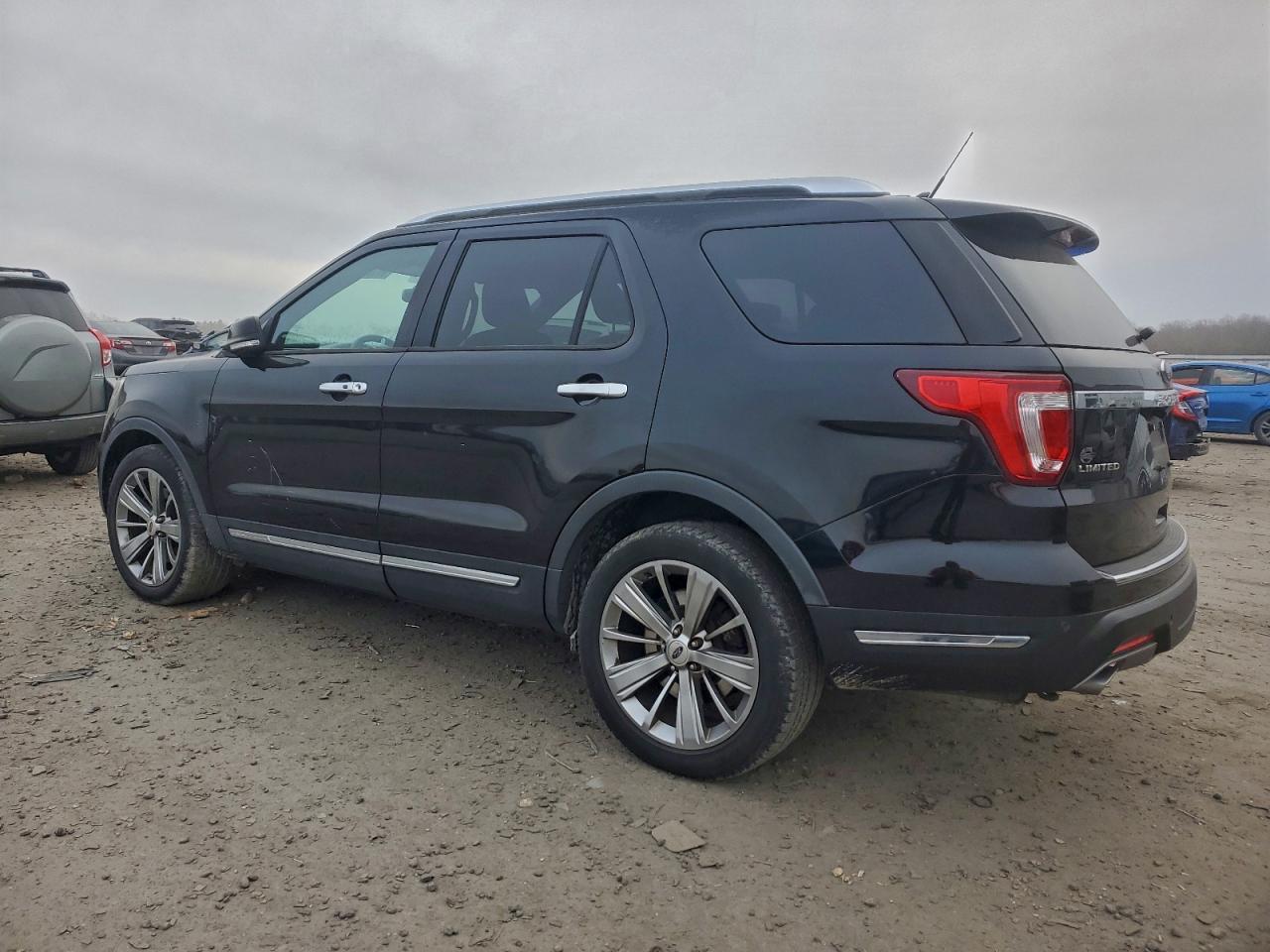 Ford Explorer Limited Image 2