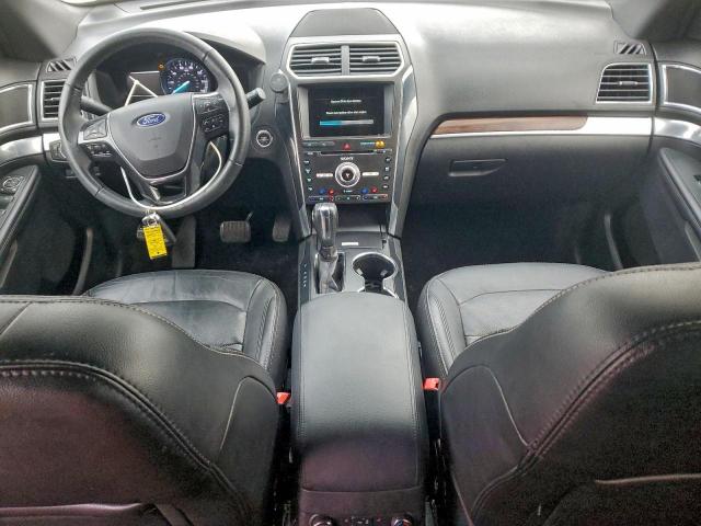 Ford Explorer Limited Image 5