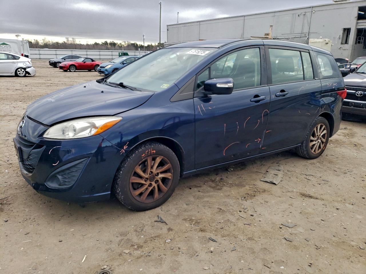 Mazda 5 Sport Image 1