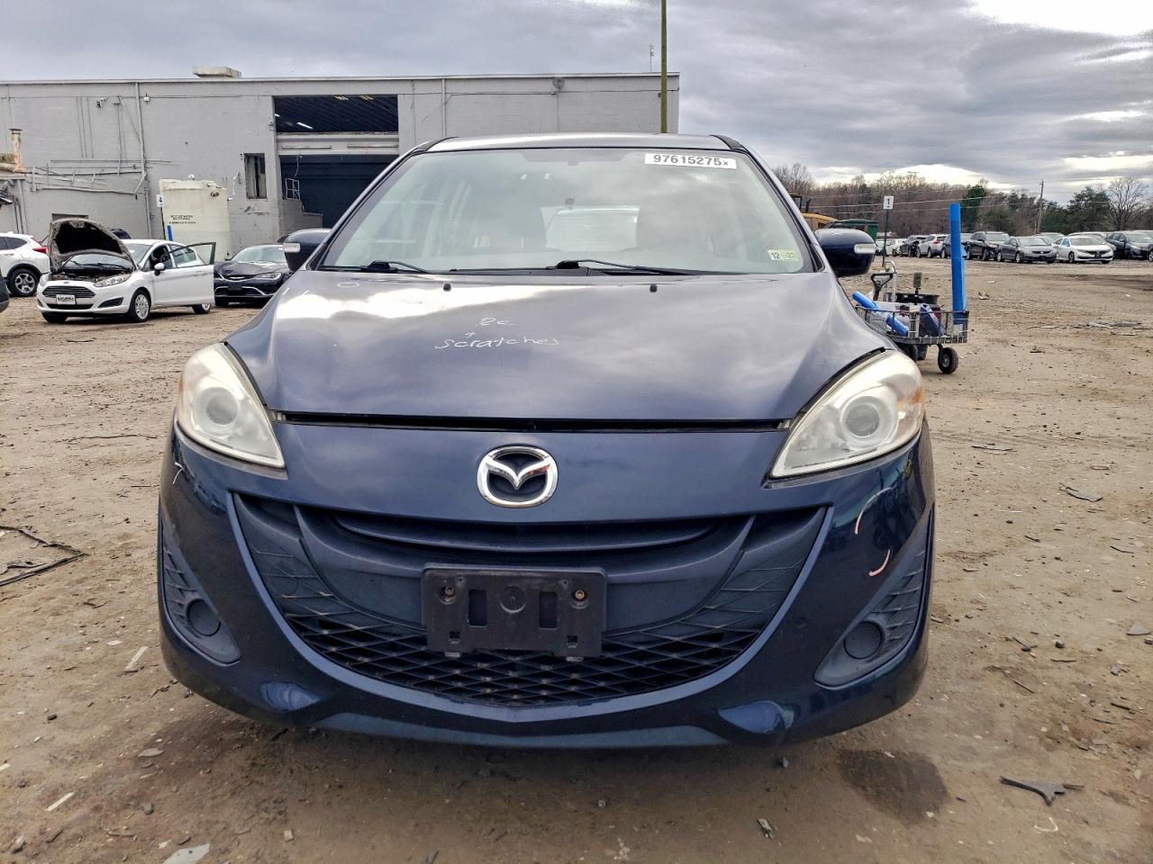 Mazda 5 Sport Image 11