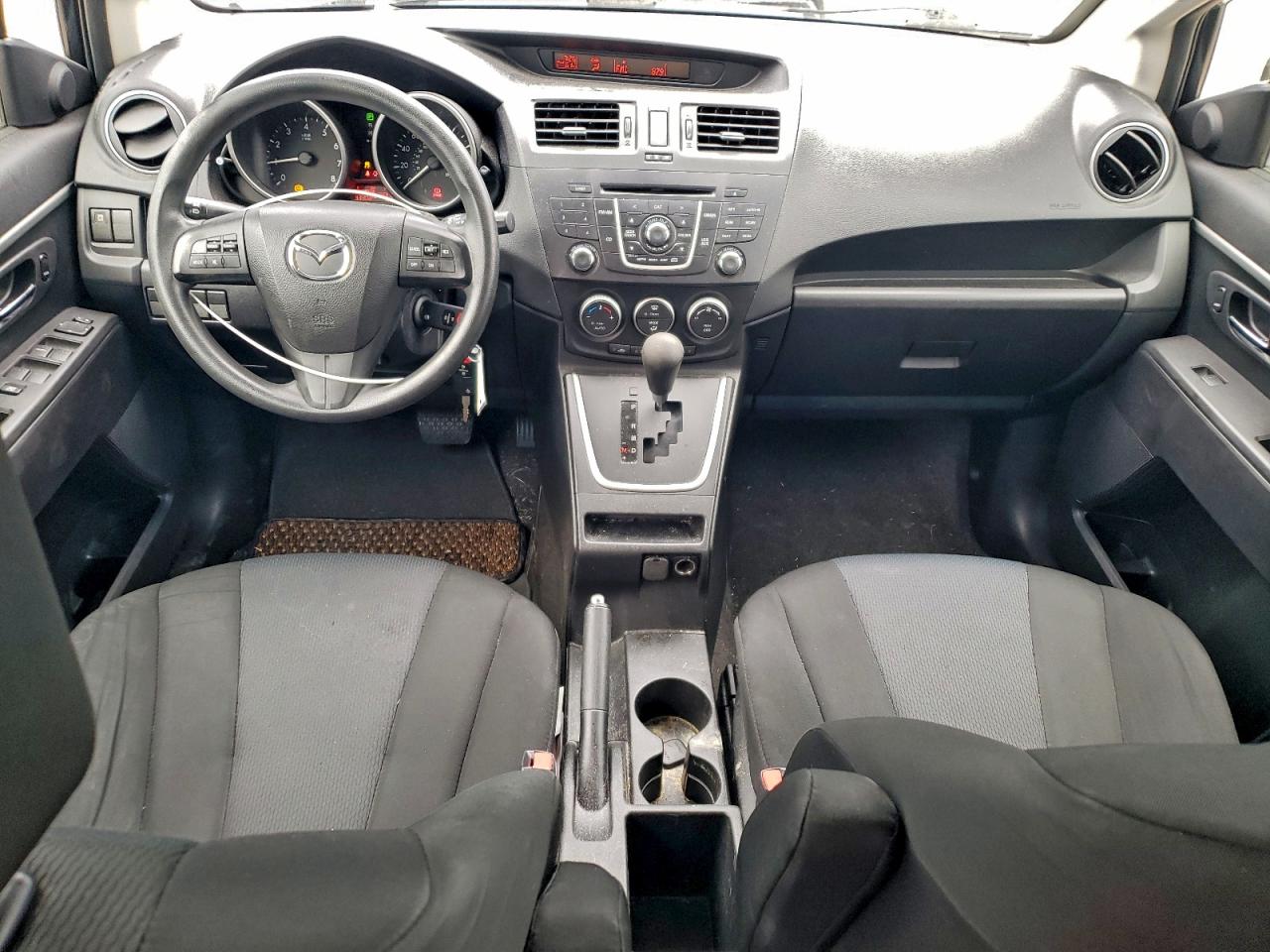 Mazda 5 Sport Image 2