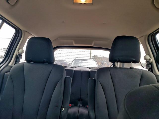 Mazda 5 Sport Image 9