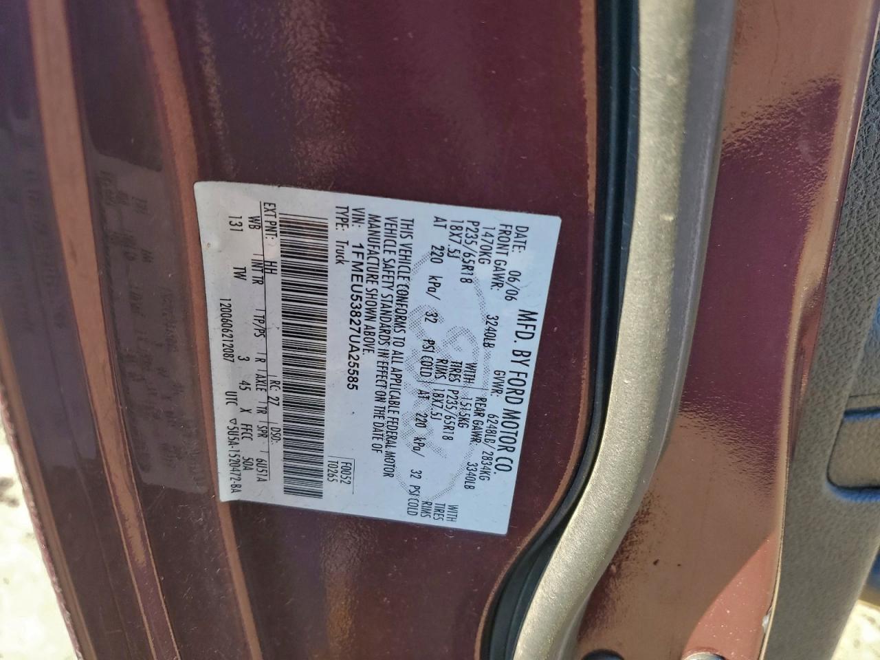 Ford Explorer Limited Image 5