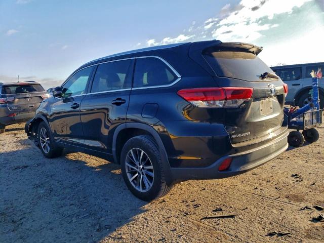 Toyota Highlander Hybrid Image 5