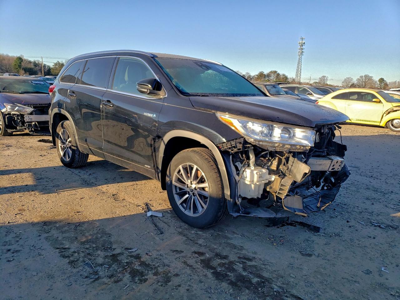 Toyota Highlander Hybrid Image 4
