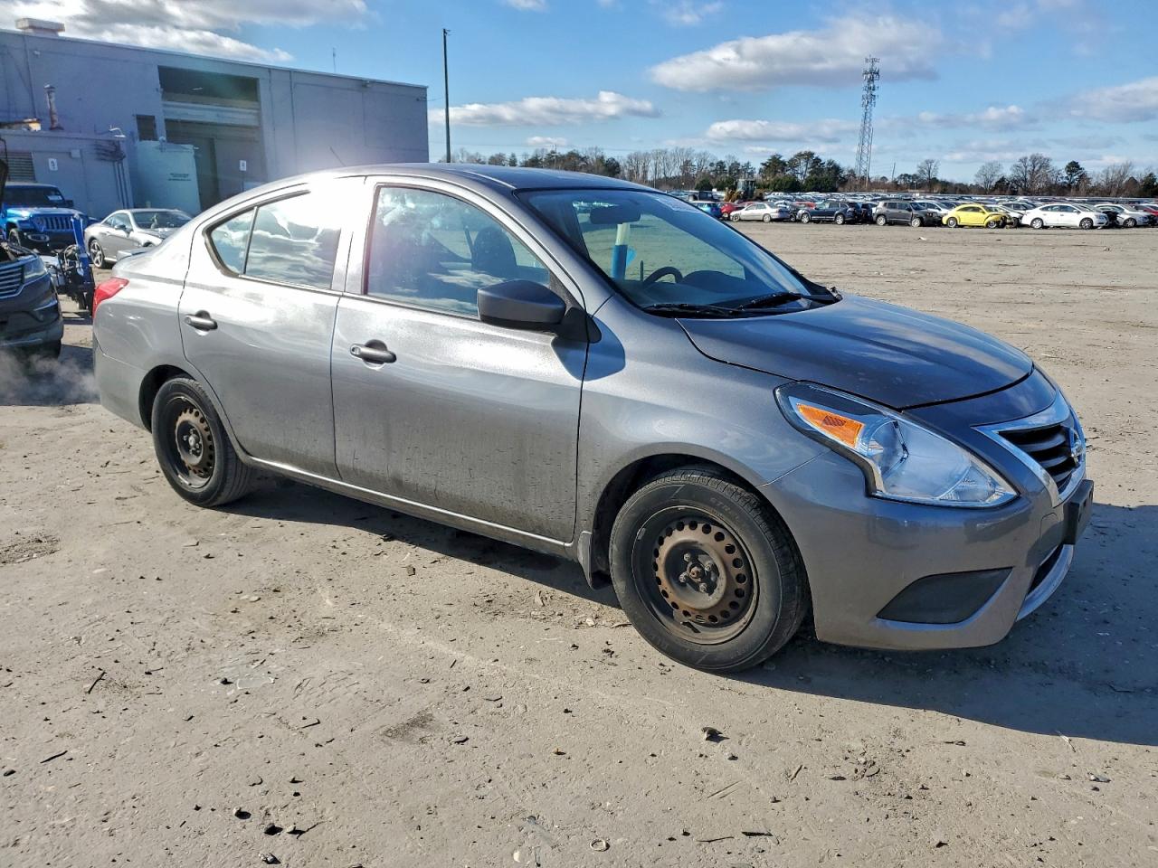 Nissan Versa S Image 3