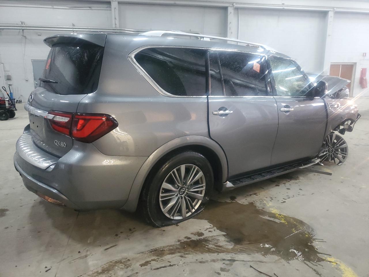 INFINITI Qx Luxe Image 2