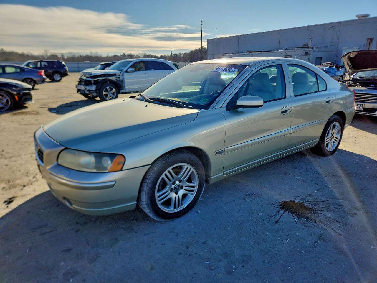 Volvo S60 2.5t Image 1