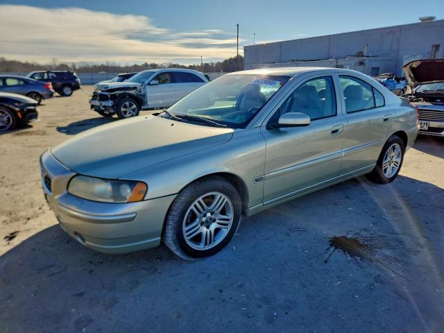  Salvage Volvo S60