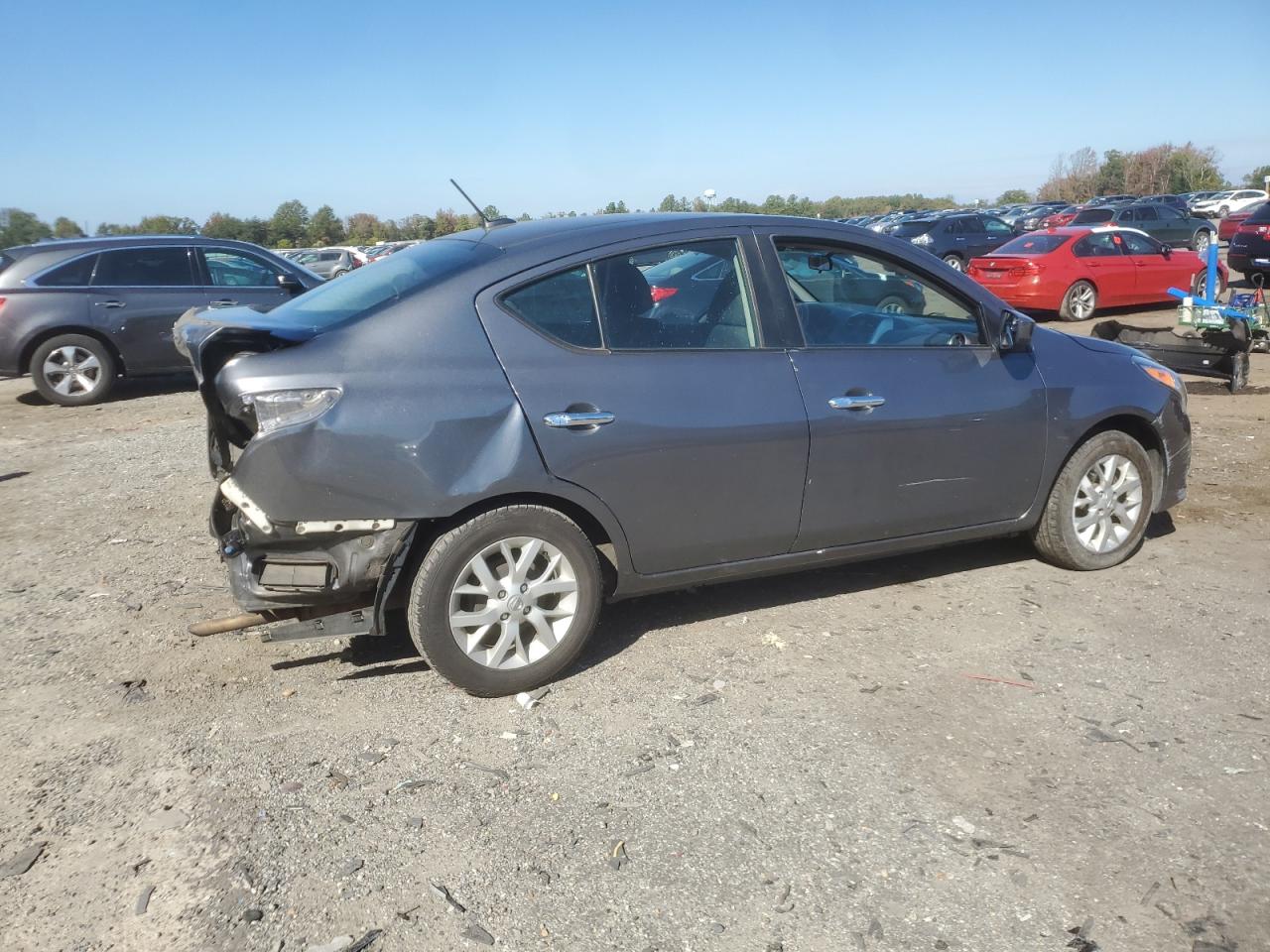 Nissan Versa S Image 9