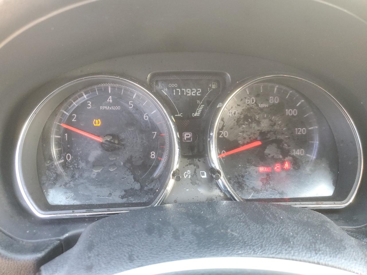 Nissan Versa S Image 10