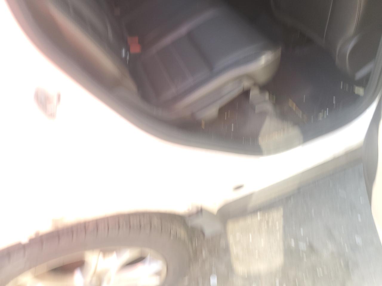 Ford Escape Titanium Image 6