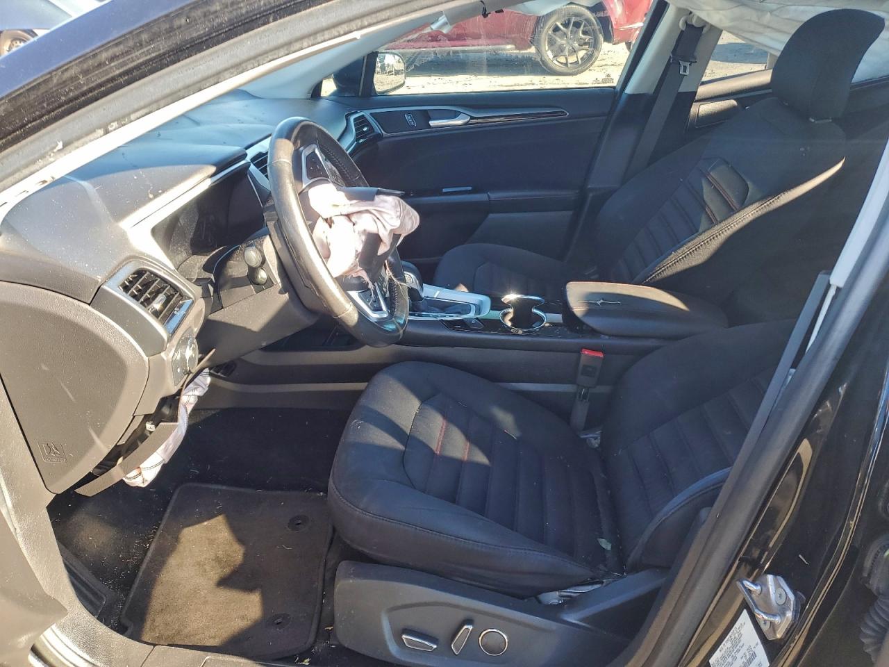 Ford Fusion Se Image 2