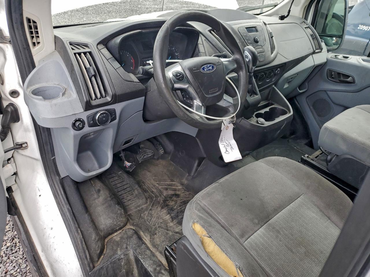 Ford Transit T-250 Image 9