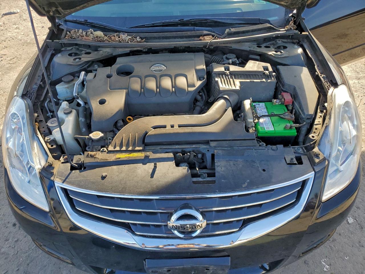 Nissan Altima Base Image 11