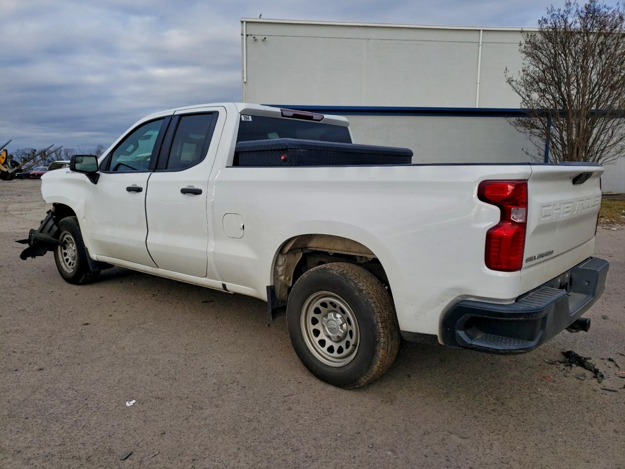Chevrolet Silverado C1500 Image 3
