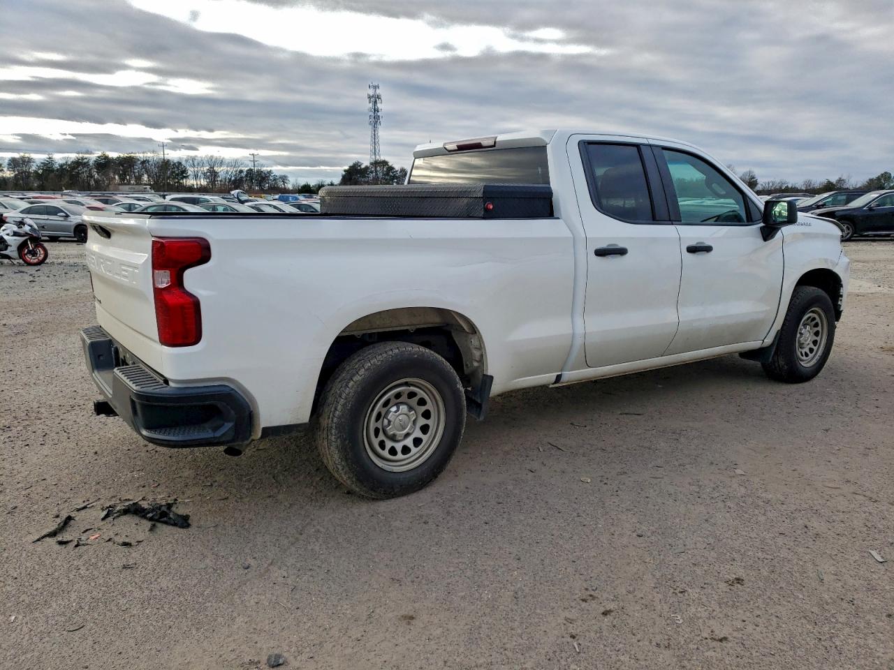 Chevrolet Silverado C1500 Image 5