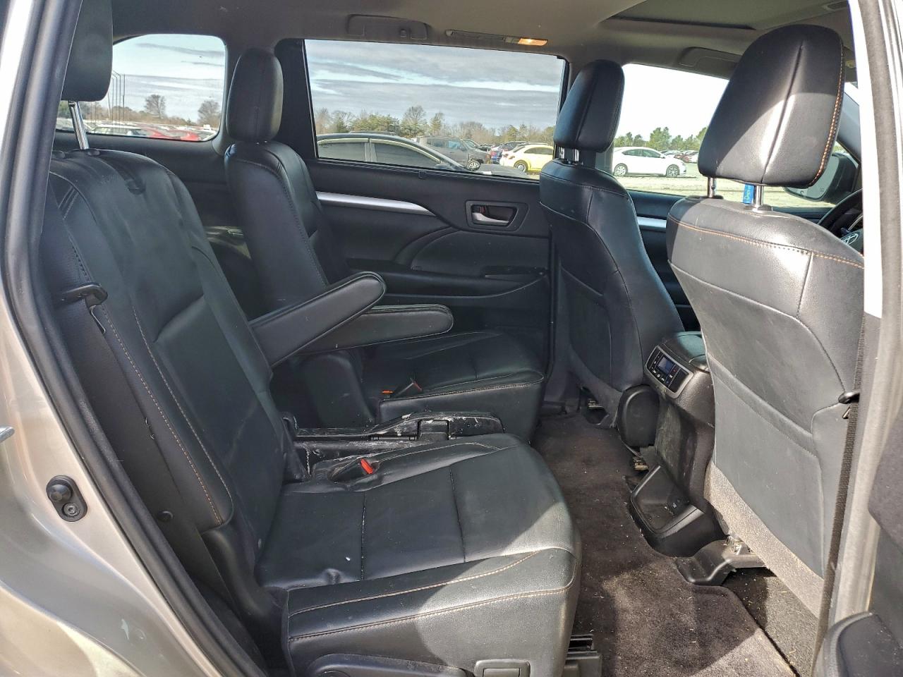 Toyota Highlander Xle Image 12