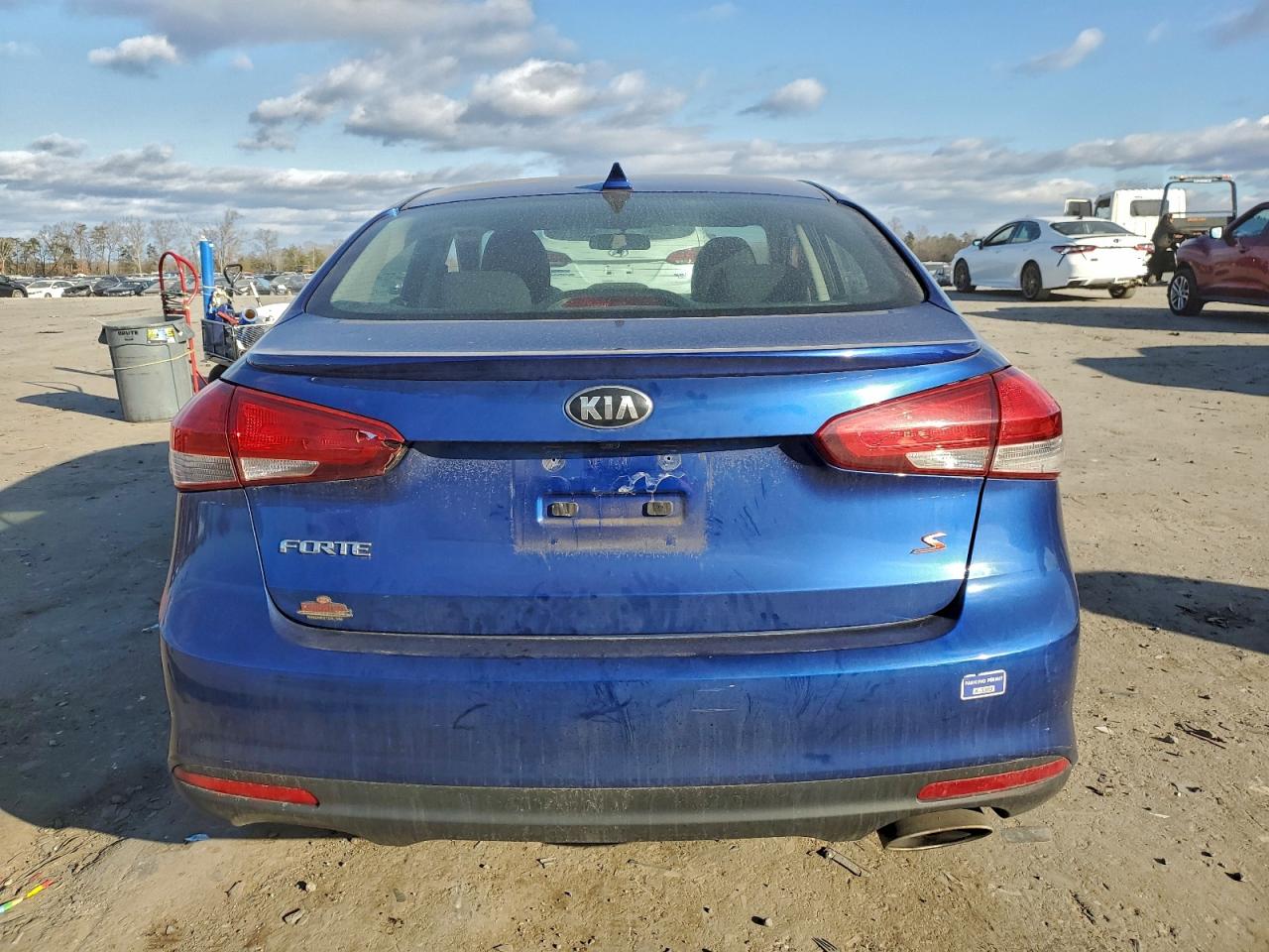 Kia Forte Lx Image 12