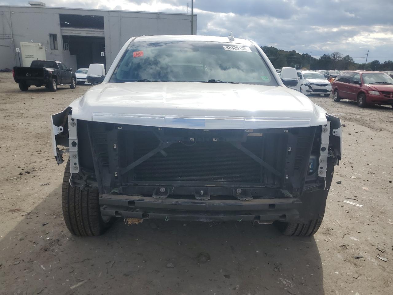 Cadillac Escalade Luxury Image 2