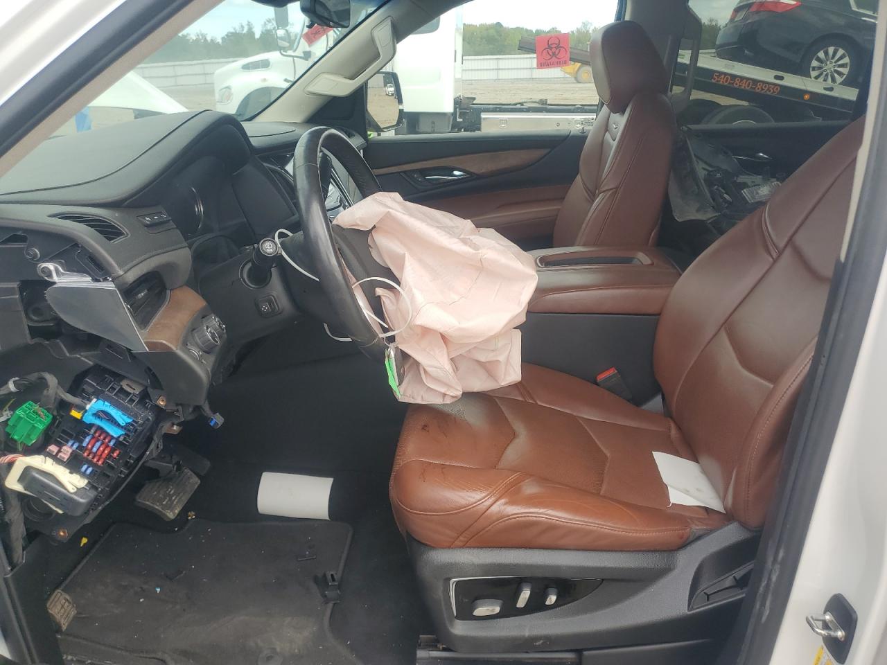 Cadillac Escalade Luxury Image 6