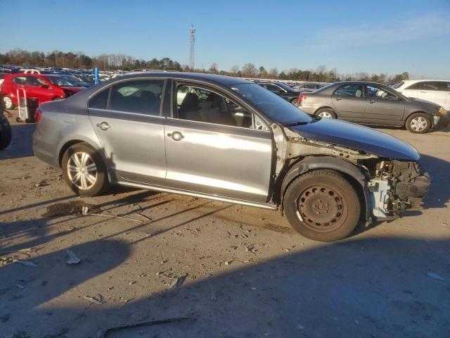 Volkswagen Jetta S Image 3