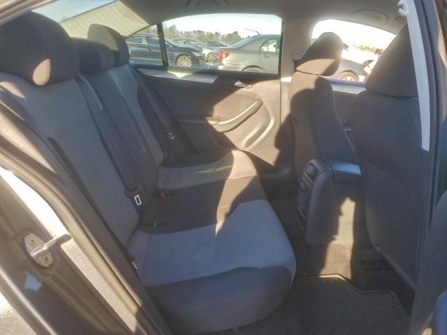 Volkswagen Jetta S Image 9