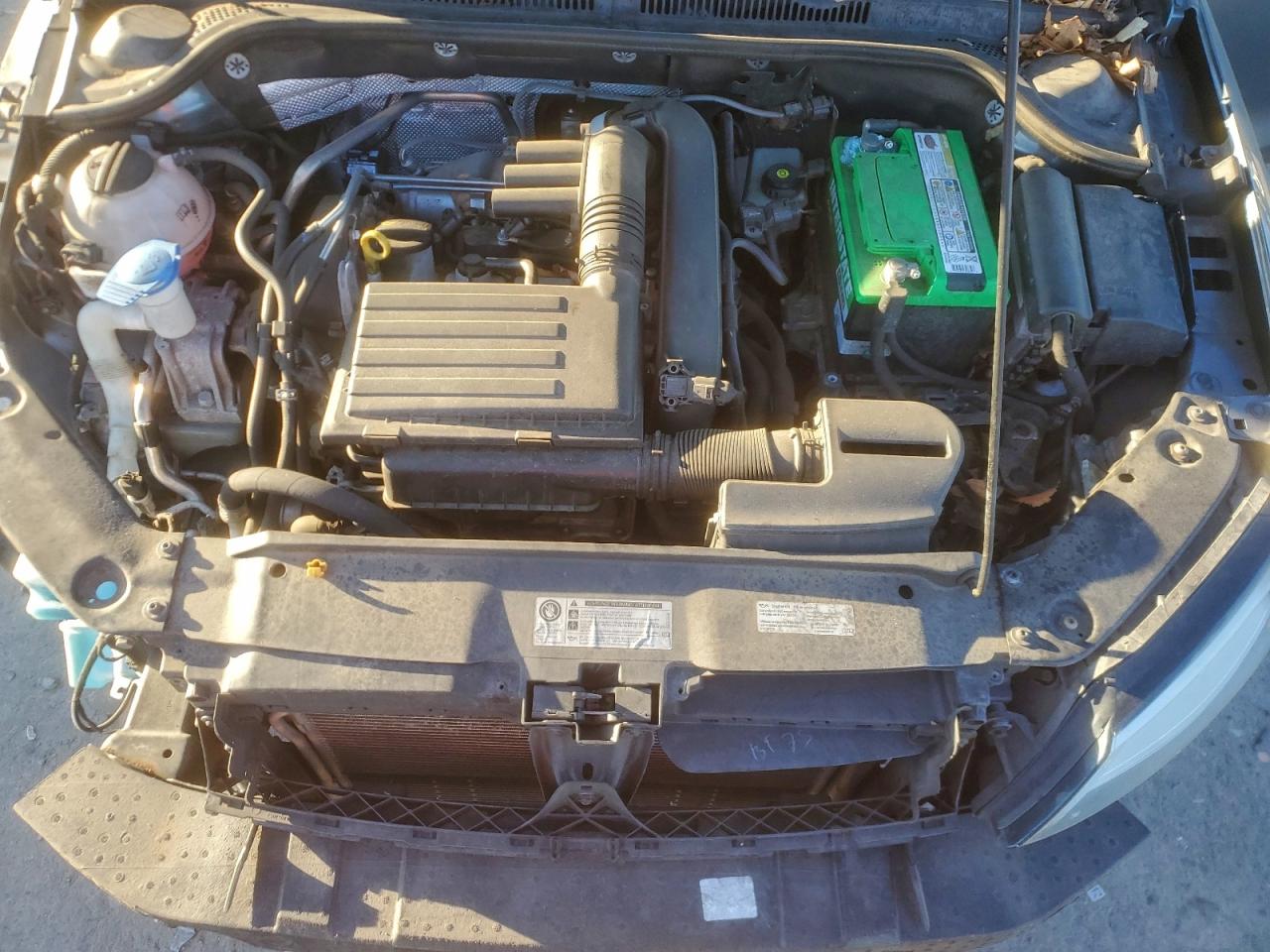 Volkswagen Jetta S Image 8