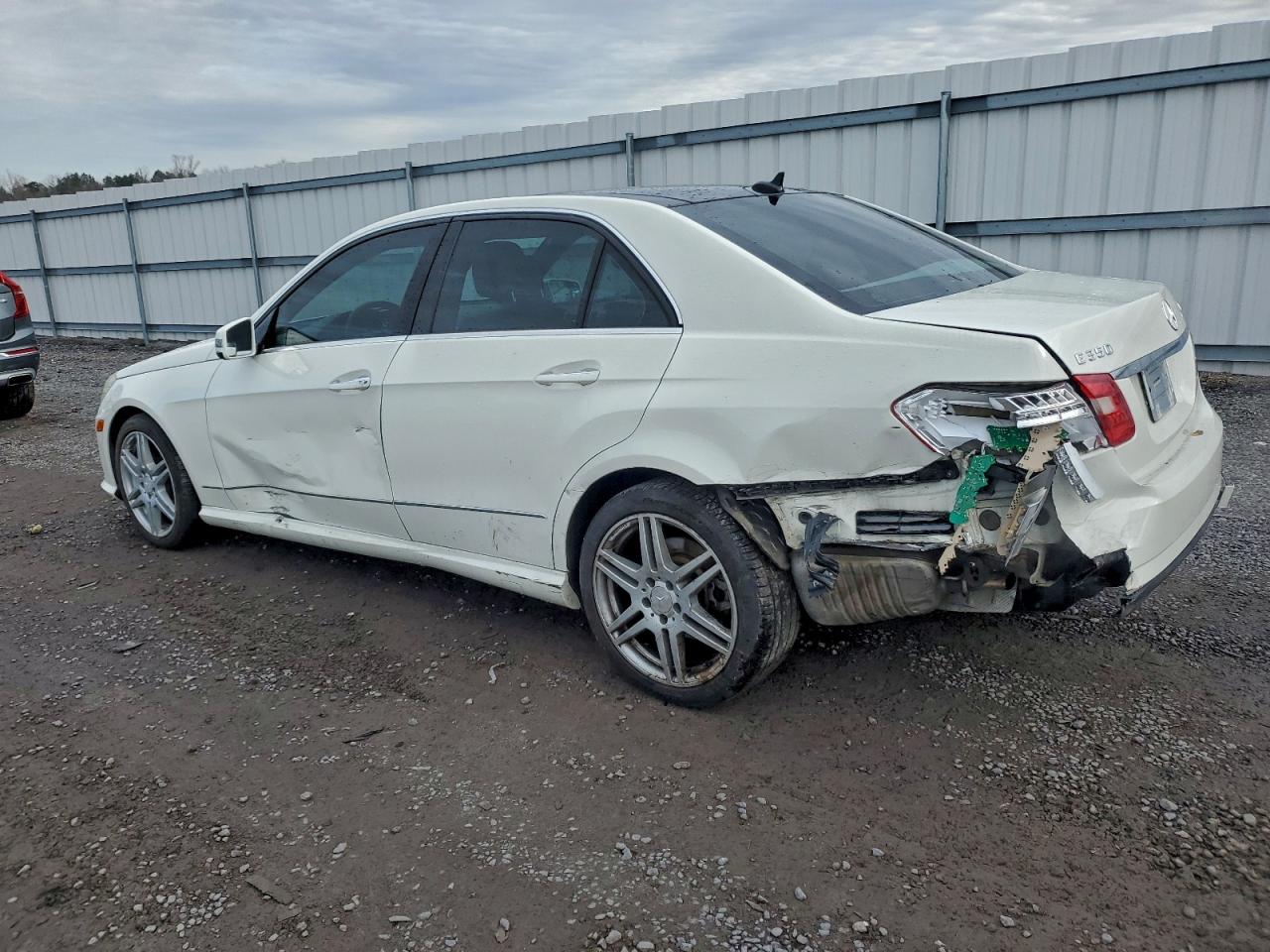 Mercedes-Benz E-Class 350 4matic Image 3