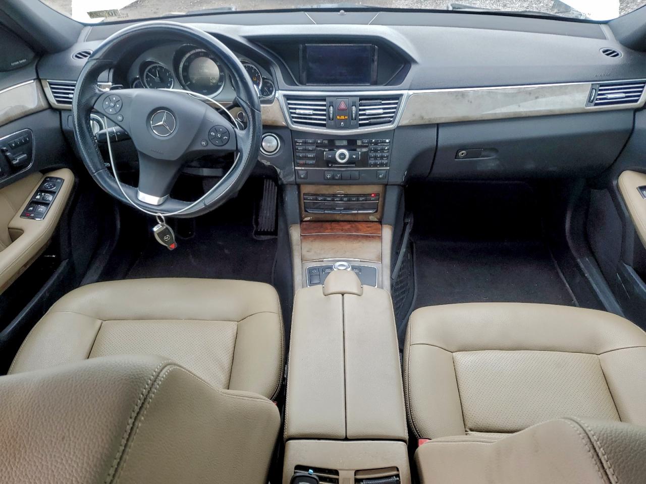 Mercedes-Benz E-Class 350 4matic Image 10