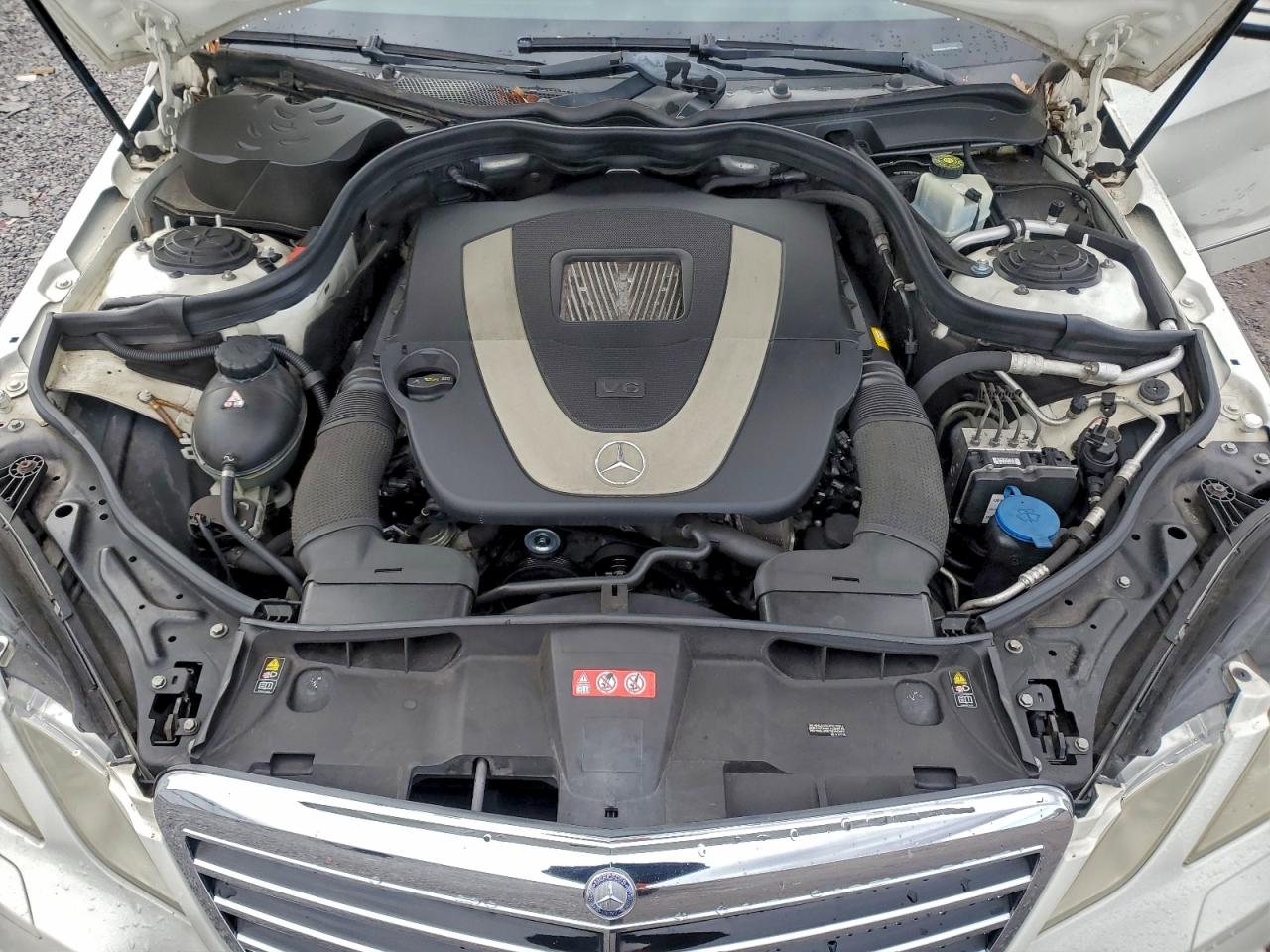 Mercedes-Benz E-Class 350 4matic Image 11