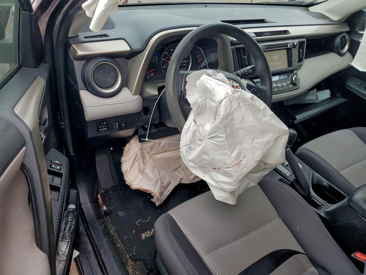 Toyota RAV4 Xle Image 12