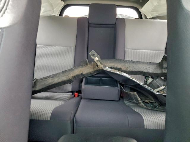 Toyota RAV4 Xle Image 11