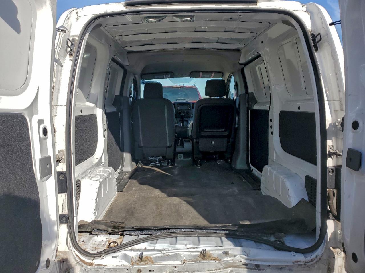 Nissan Nv 2.5s Image 6