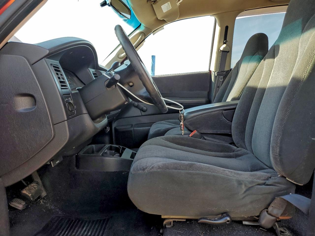 Dodge Dakota Quad Image 7