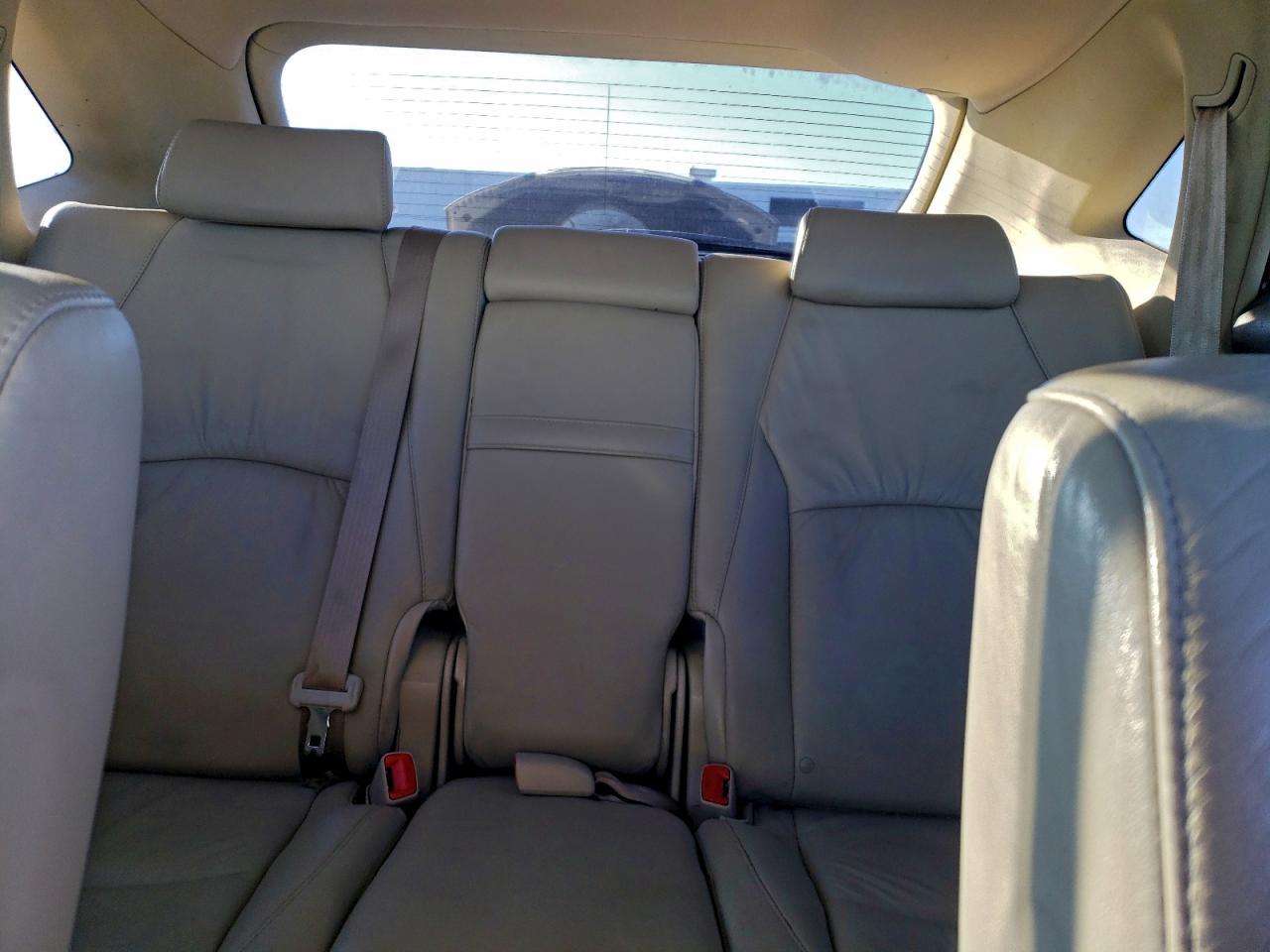 Lexus RX 330 Image 9