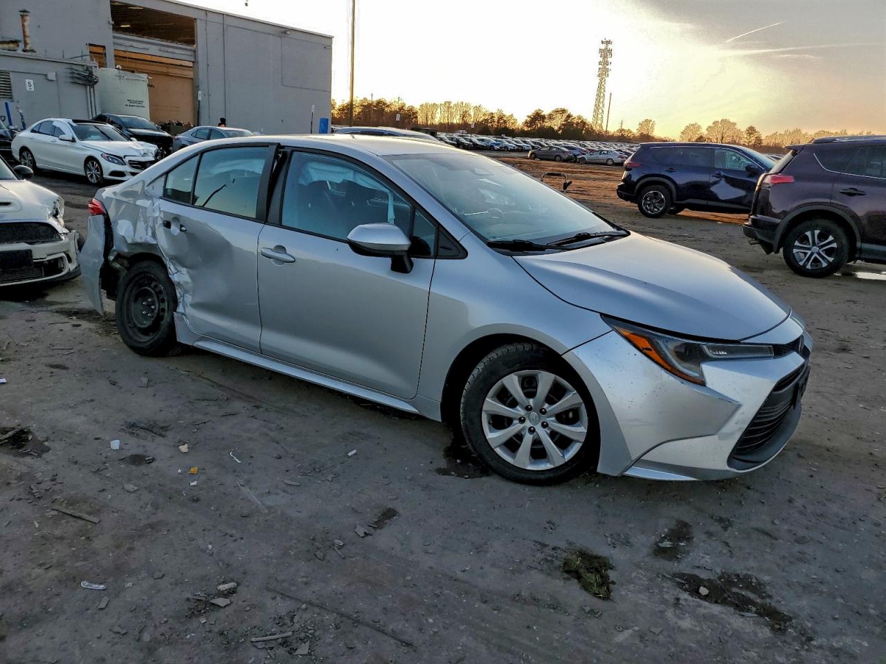 Toyota Corolla Le Image 9