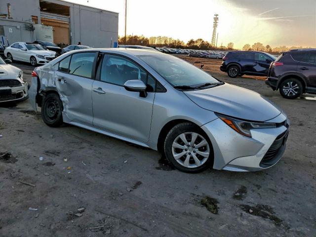 Toyota Corolla Le Image 9