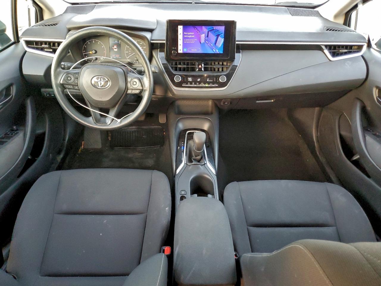 Toyota Corolla Le Image 6