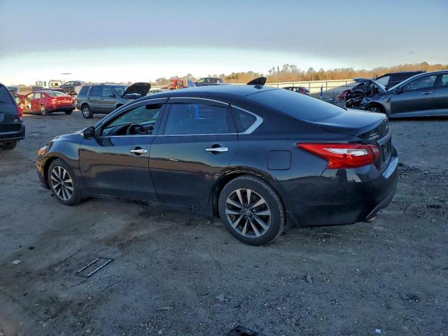 Nissan Altima 2.5 Image 4