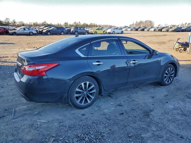 Nissan Altima 2.5 Image 8