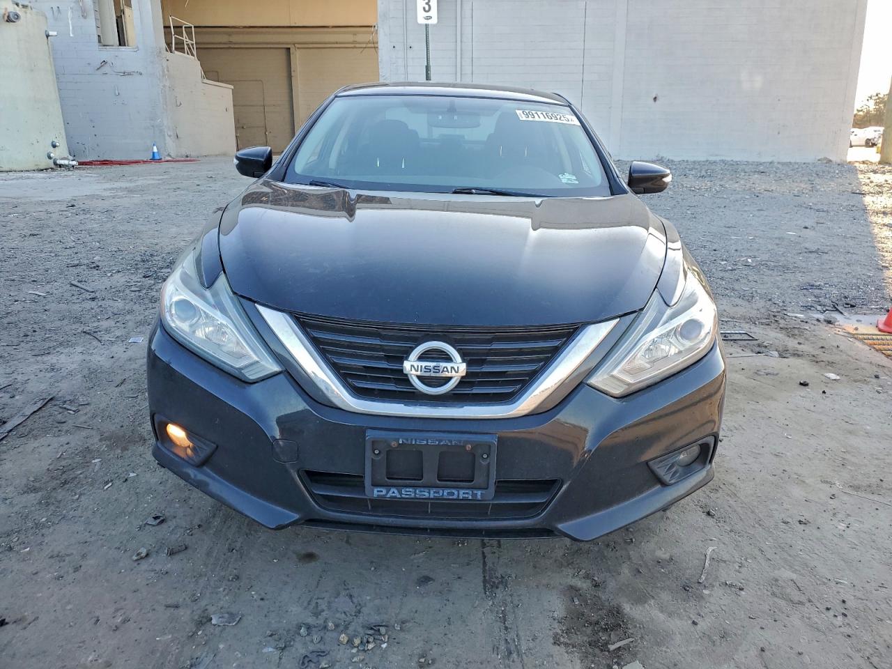 Nissan Altima 2.5 Image 12